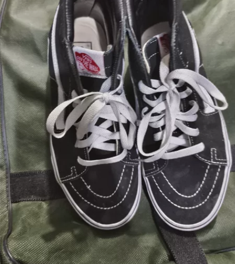 万斯VANS男鞋40码，8成新无原盒，微脏...