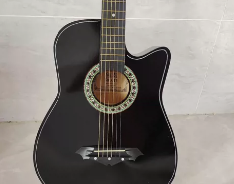 独奏吉他 几乎全新，成色绝对棒，送配套琴包...