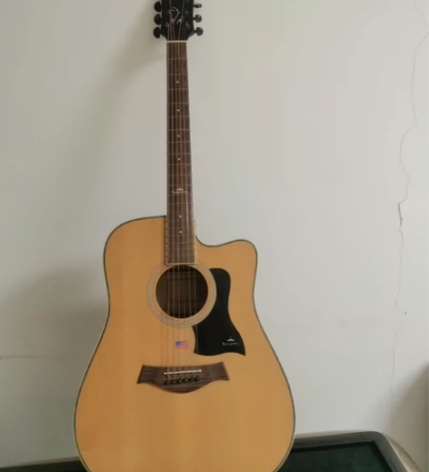 KEPMA吉他，新的1180元，很我年轻时...