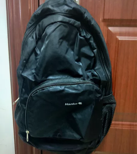 汉客全新小背包，双十二买行李箱送的 感兴趣...