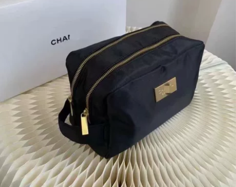 新款柜台赠品化妆包便携黑色包双拉链大容量超...