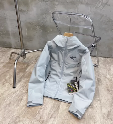 ARCTERYX MACAI LT 202...