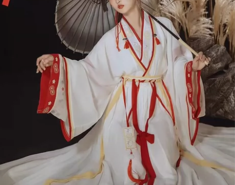卖闲置汉服大刀出。 感兴趣的话点“我想要”...