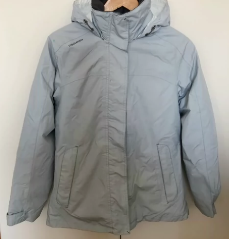 迪卡侬冲锋衣女装，规格：160/84A.防...