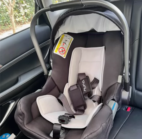 浦东南码头找白班育儿嫂 工作时间：早10到...