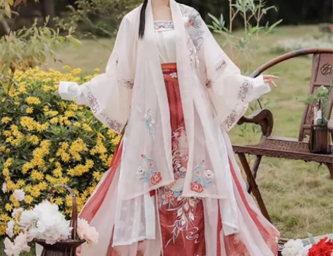 耀春汉服迟园春 s码四件套，微瑕，有吊尸，...