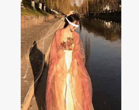 【划算价】原创汉服晨袍女古装贵妃服唐制诃子...