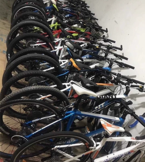 【仓库处理】全新永久大厂山地自行车26寸2...