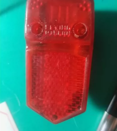 26飞鸽自行车尾灯，原厂老货，15包邮 感...