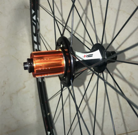 伊斯顿 轮组 成色还不错 感兴趣的话点“我...