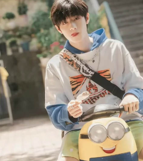 在线秒回手绘q版头像 卡通人物形象 真人照...