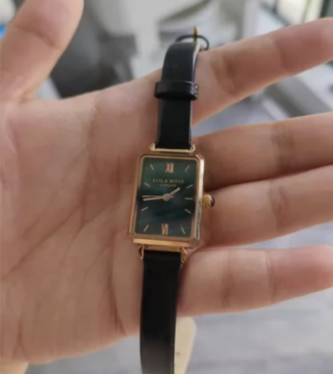 lolarose手表 姐姐一两年前送我的礼...