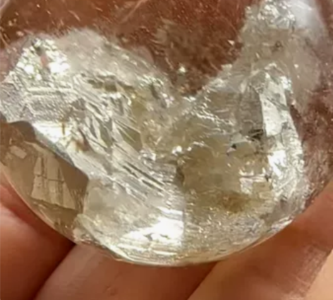 天然水晶包裹双生带刻面晶中晶水晶球 晶体通...