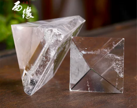 白水晶金字塔 风水摆件  镇宅 辟邪
