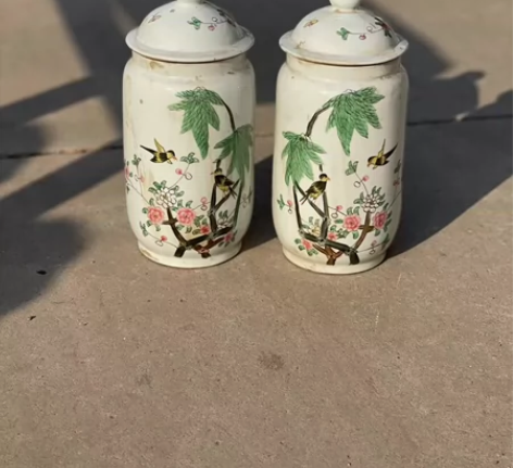 下乡偶的，景德镇瓷质茶叶罐一对，全品包老 ...