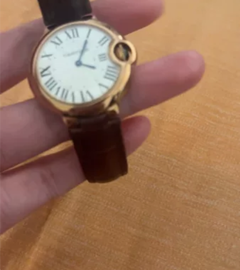 卡地亚蓝气球同款 不戴手表了 便宜出 不退...