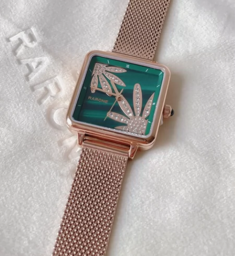 雷诺小雏菊石英手表女简约气质新款方形女士小...