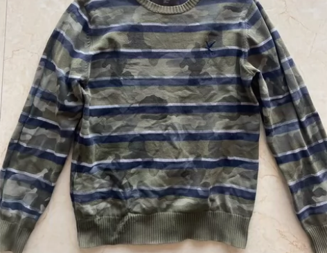 限量版潮流迷彩卫衣，做工质量非常好，全网仅...