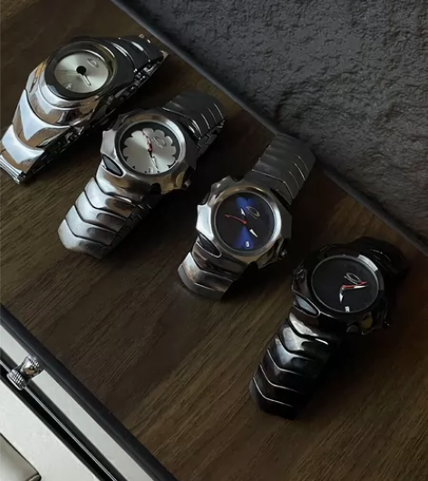 oakley蓝刀锋复古男手表全新非2手 与...