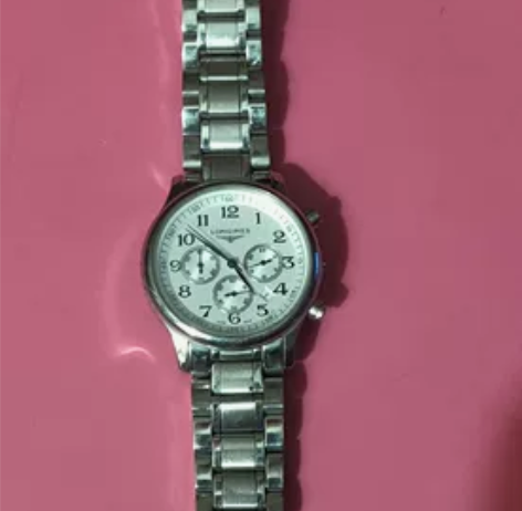 闲置物品。当配件卖了。石英 坏掉的。不能走...