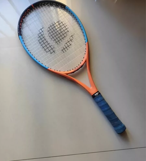迪卡侬入门铝制网球拍，85成新，长度25寸...