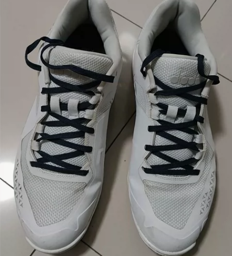 迪亚多纳网球鞋，小白鞋，正品保证，无原盒，...