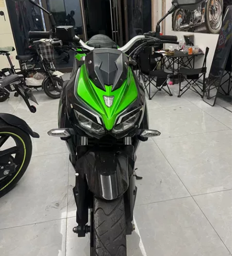 19年宝雕小怪兽150，低价处理，手续齐全...