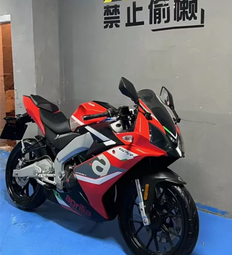 2019年阿普利亚gpr150 实表八千公...