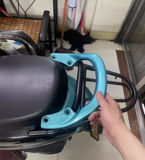 飞鹰原装车尾架 感兴趣的话点“我想要”和我...