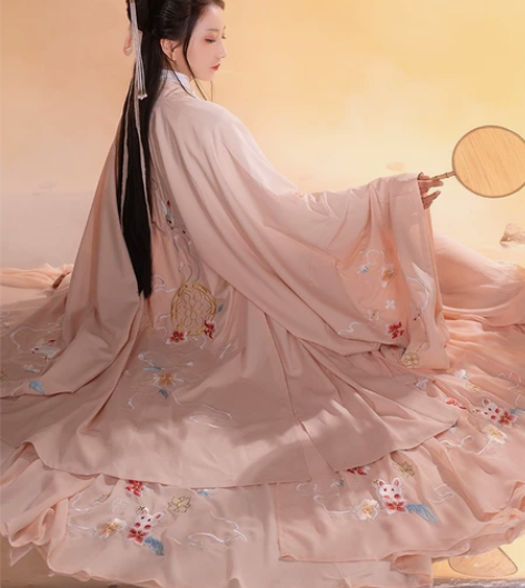 烛颜汉服【七仙女】 橙色彩云间（其实是淡粉...