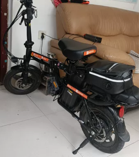 尊尚代驾折叠电动车，七月底开始干代驾，因工...