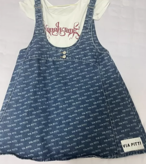 VIAPITTI背带牛仔裙，七成新，送一件...