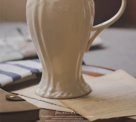 法式古典纯白浮雕花瓶小众复古花插家居摆件纯...