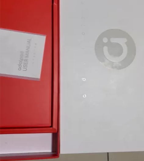 华硕A豆3平板盒子一个，  原装数据线丢失...