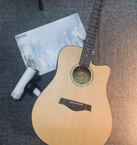 出一把准新单板吉他,1400入的,没怎么使用,工作太忙就一直... 出一把准新单板吉他,1400入的,没怎么使用,工作太忙就一直...