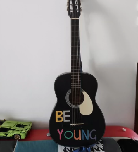 starsun星辰吉他，孩子上大学了闲置一...