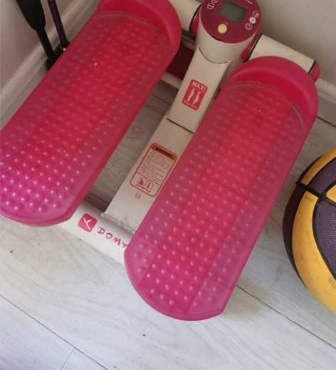 踏步机买来3个月只使用了几次,几乎全新,带...