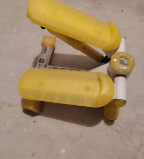 迪卡侬踏步机，300元多买的，太忙就一直闲...