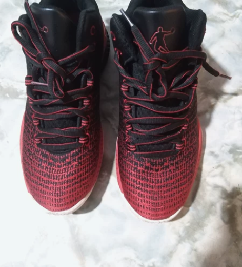 乔丹，运动鞋，26.5码，偏小半码，春秋冬...