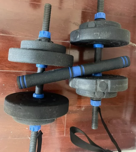 全新哑铃杠铃二合一 看主页，健身凳打包带走...