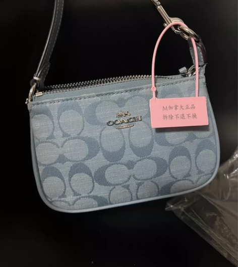 Coach 15cm麻将包～天蓝色，不能放...