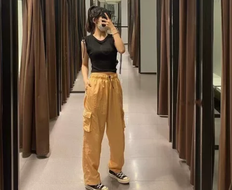 Nike耐克工装裤女子薄款，透气舒适运动长...