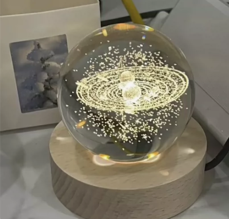 发光3d内雕水晶球小夜灯实木底座文艺摆件情...