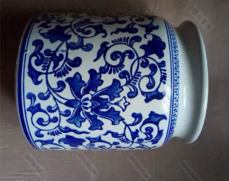 青花瓷筒 买来有三十多年了 高19厘米 直...