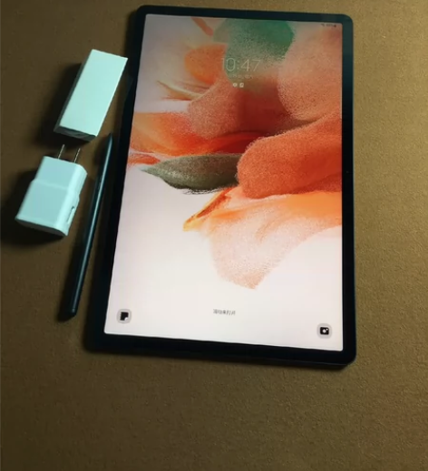 整套靓机～三星平板 S7FE (T733)...