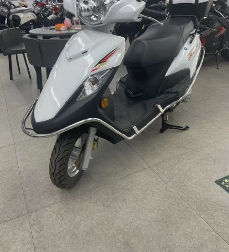 豪爵VF125 高配 杠箱 双启动版 裸车...