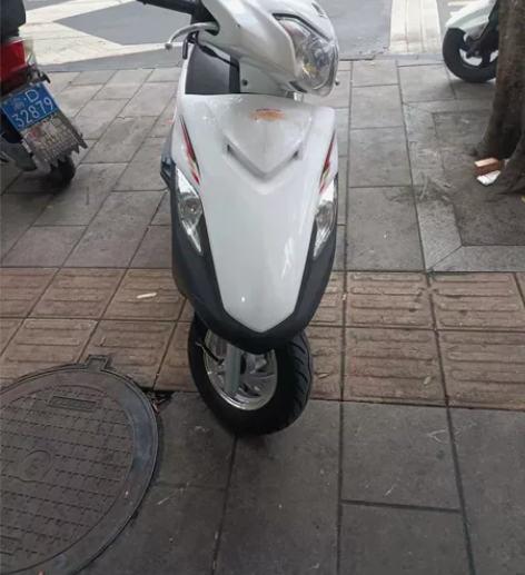 基本上全新，22年一手户豪爵vf125，只...