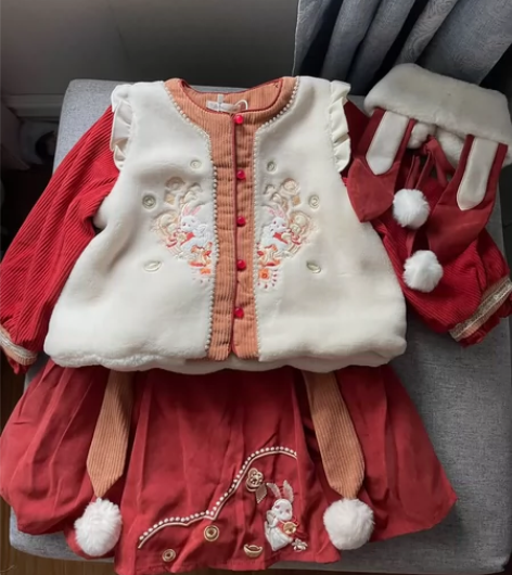 【全新】贝优可雪兔绒绒原创汉服女童拜年服唐...