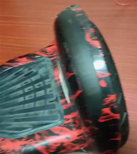 10寸平衡车，有灯效，高配置，有充电器，性...