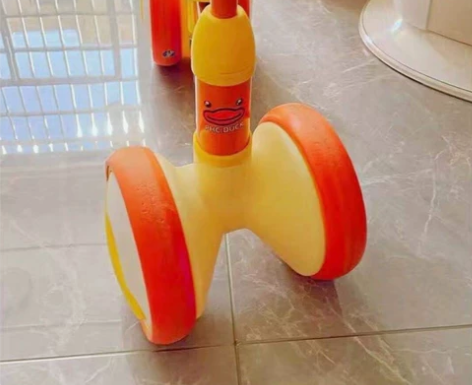 【童车店转让,小黄鸭平衡车清仓便宜卖】 乐...